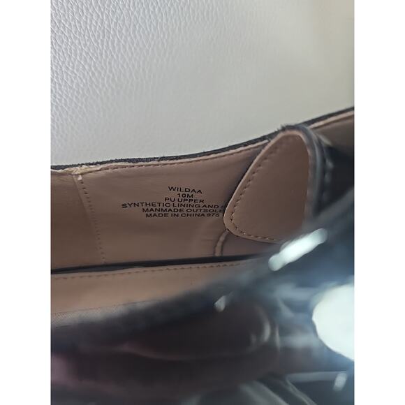 Patent Black Leather Steve Madden 10M Acedemia Hottie Winter Fall Holiday Shoes - Picture 6 of 7